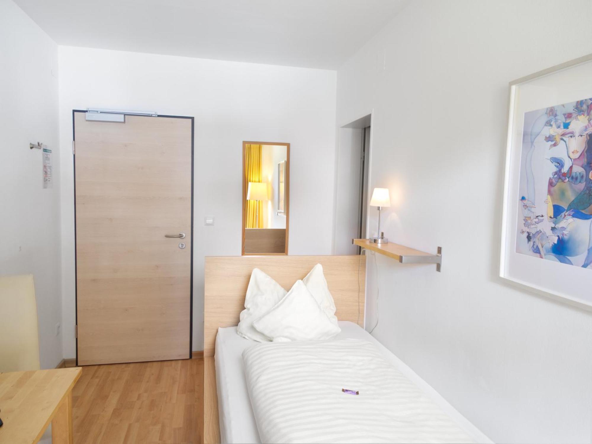 Hotel Garni Landhaus Sonnenstern เชอเนา อัม เคอนิกเซ ภายนอก รูปภาพ
